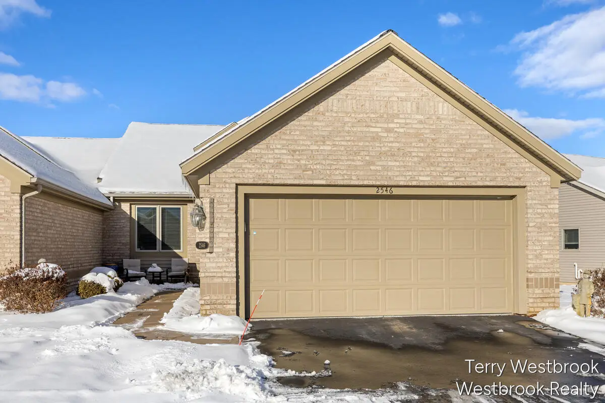 2546 Highridge Lane Se, Grand Rapids, MI 49546 - Image #1