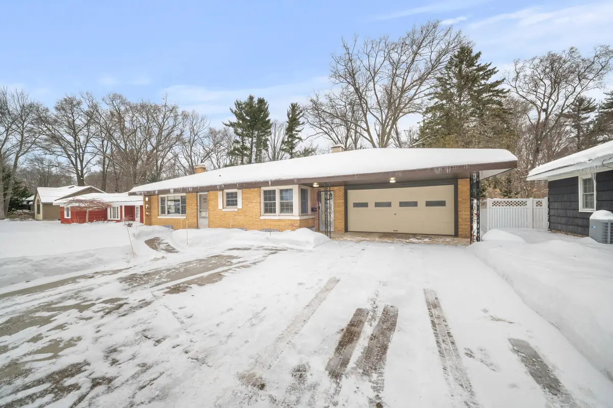 896 W Hile Road, Muskegon, MI 49441 - Image #1