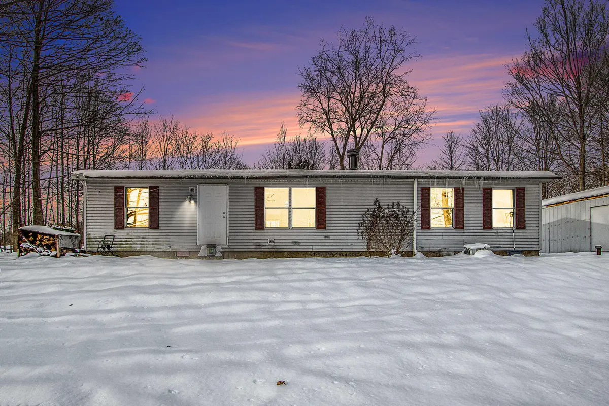 45717 64th Avenue, Paw Paw, MI 49079 - Image #1