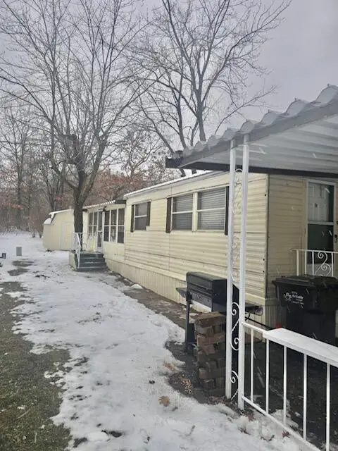 1565 M-63 #94, Benton Harbor, MI 49022