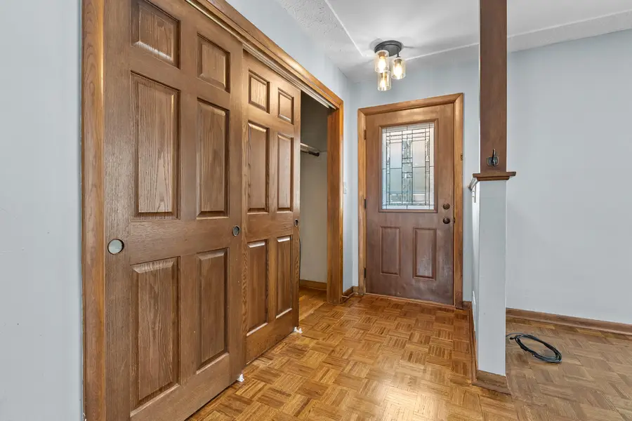 205 Wahwahtaysee Way, Battle Creek, MI 49015 - Image #2