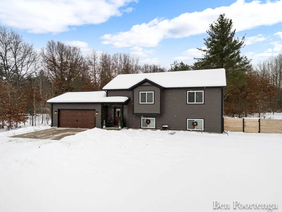 11809 Crimson Creek Drive, Gowen, MI 49326 - Image #1