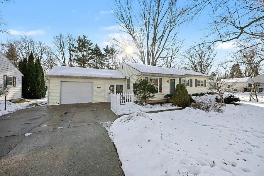 3709 Alamo Avenue, Kalamazoo, MI 49006 - Image #2