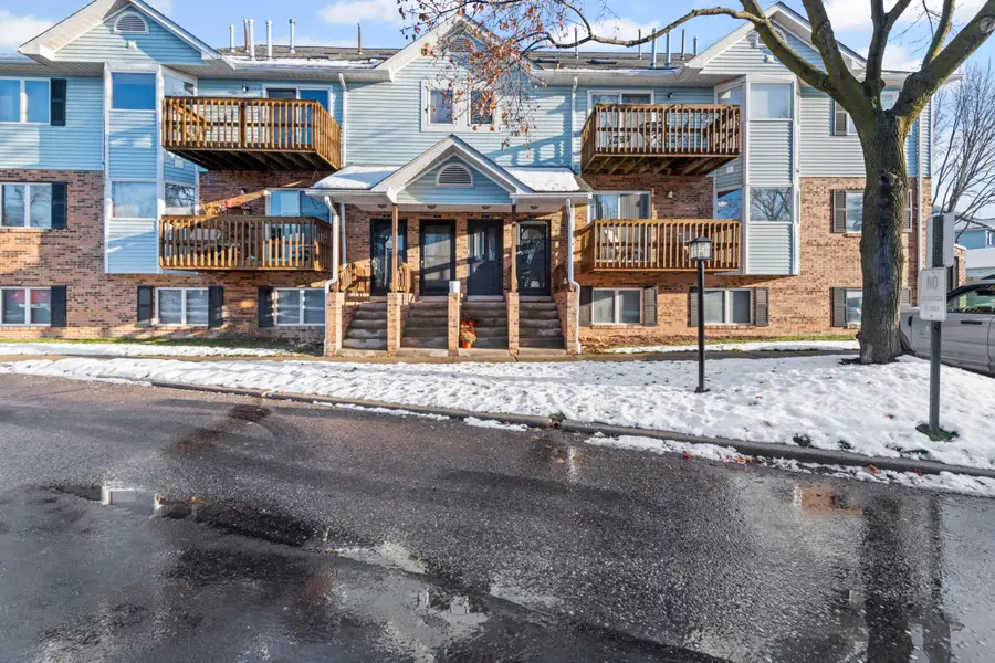 203 Pinewood Circle, Plymouth, MI 48170 - Image #2