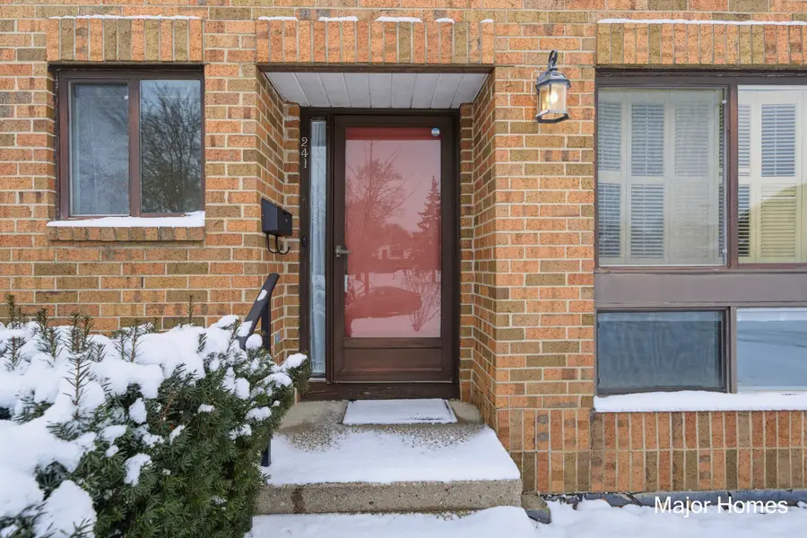 241 Heritage Commons Street Se, Grand Rapids, MI 49503 - Image #3