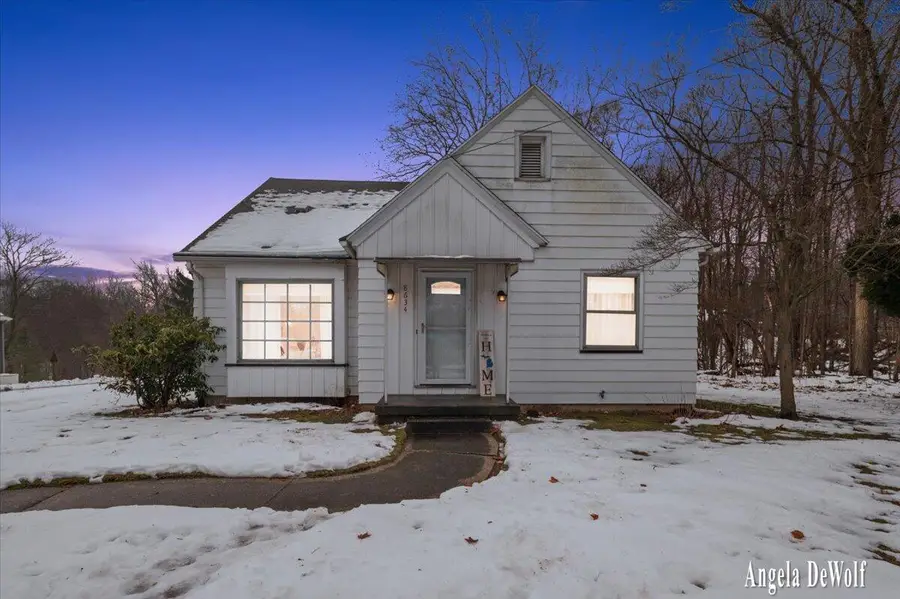 8634 Division Court Se, Byron Center, MI 49315 - Image #2