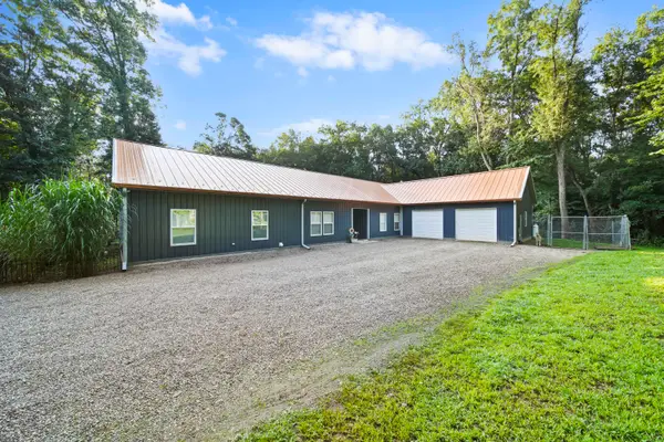 6635 E Chicago Road, Jonesville, MI 49250