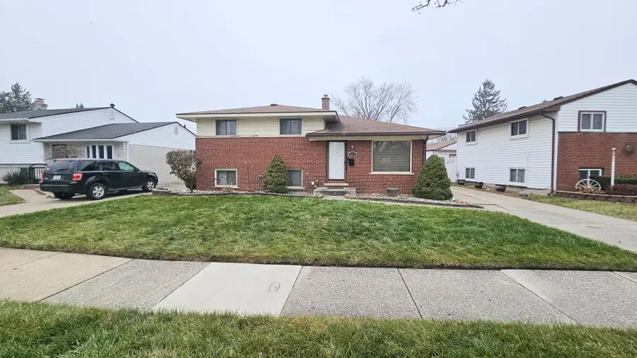 9814 Cass Avenue, Taylor, MI 48180 - Image #2