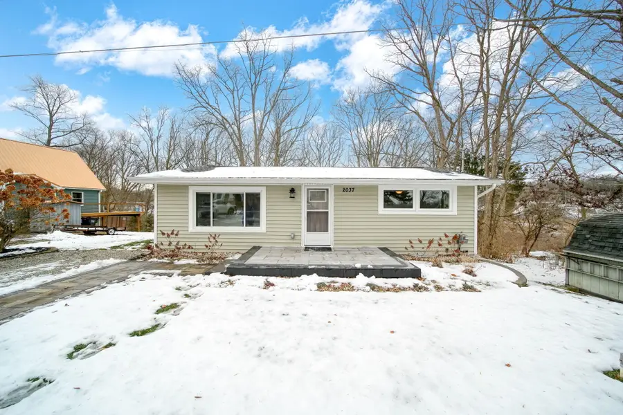 2037 Lake View Drive, Brooklyn, MI 49230 - Image #2