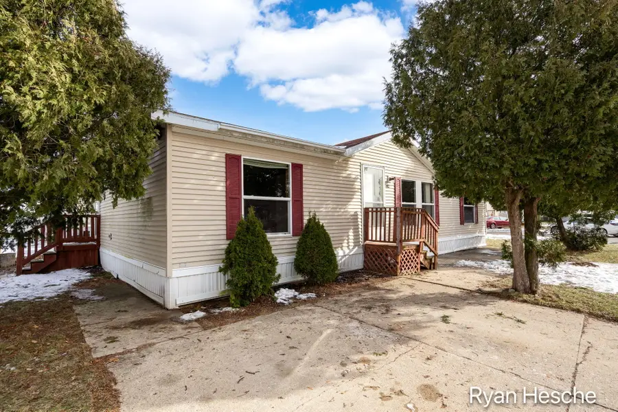 360 E Tuttle Road #82, Ionia, MI 48846 - Image #2