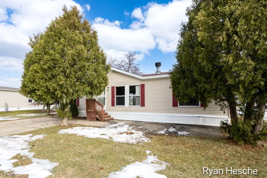 360 E Tuttle Road #82, Ionia, MI 48846 - Image #3
