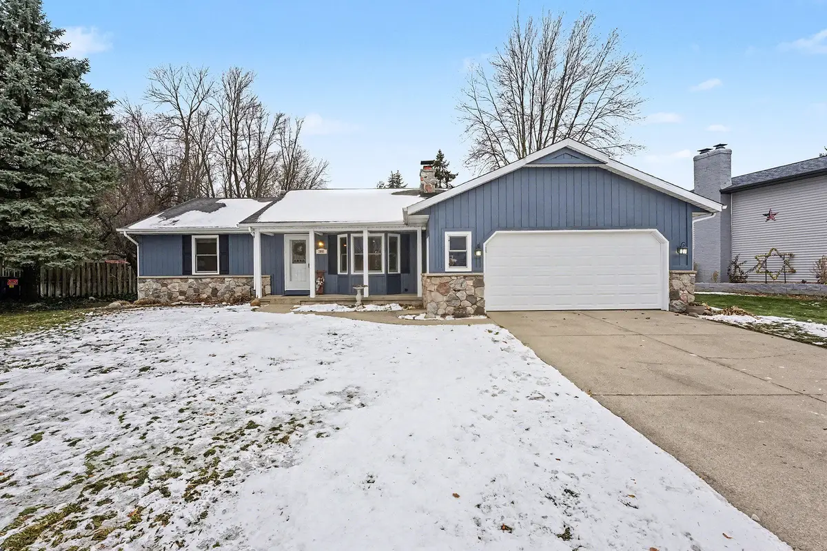 3801 Navaho Drive Sw, Grandville, MI 49418 - Image #1