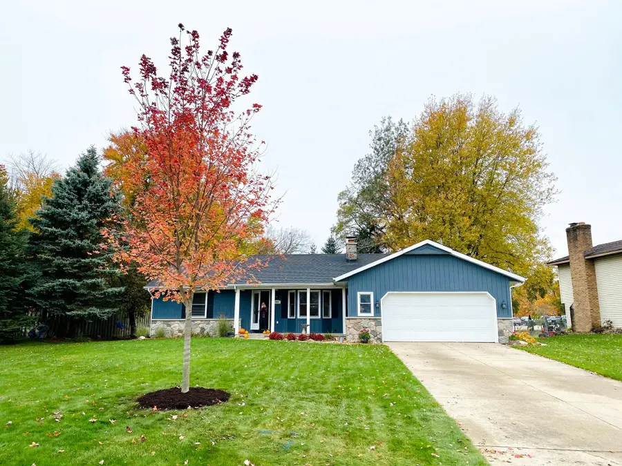 3801 Navaho Drive Sw, Grandville, MI 49418 - Image #2