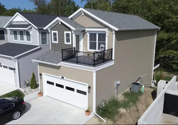 7248 Atwater Drive, Norton Shores, MI 49456