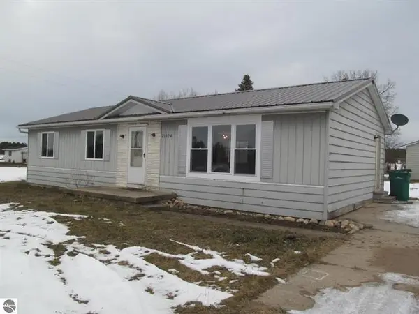 21024 Meceola Road, Paris, MI 49338