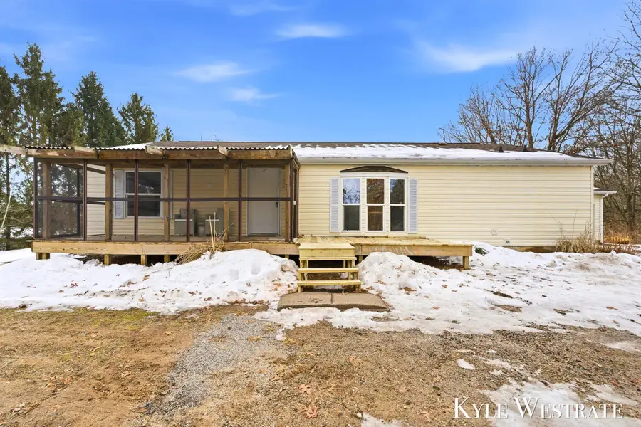 7976 10 Mile Road Ne, Rockford, MI 49341 - Image #2