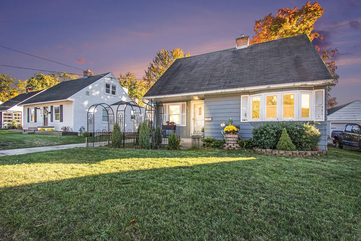 856 Colrain Street Sw, Wyoming, MI 49509 - Image #1