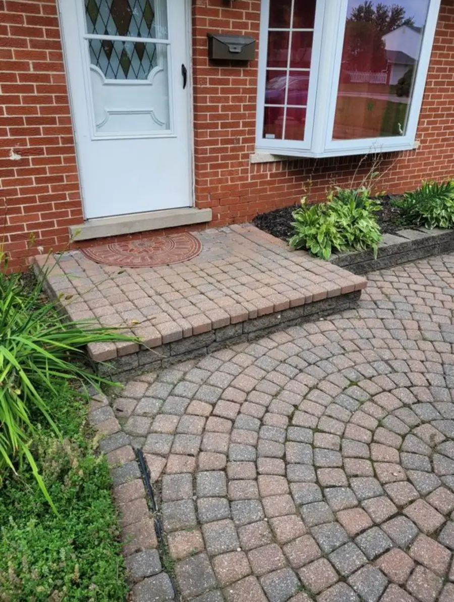 39400 Roslyn Drive, Sterling Heights, MI 48313 - Image #3