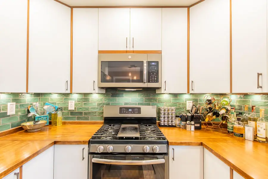 992 N Prospect Road, Ypsilanti, MI 48198 - Image #2