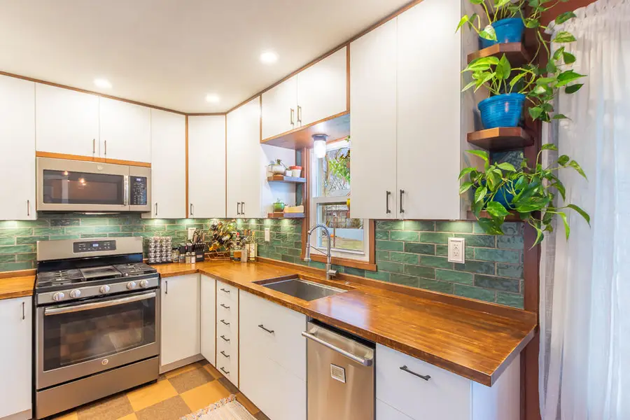 992 N Prospect Road, Ypsilanti, MI 48198 - Image #3