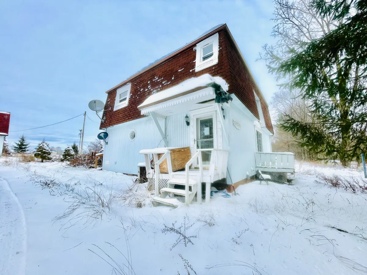 18600 Manitou Road, Addison, MI 49220 - Image #1