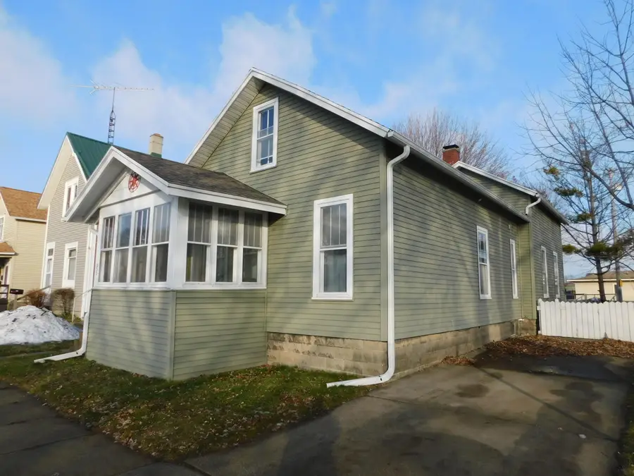 332 3rd Street, Manistee, MI 49660 - Image #3