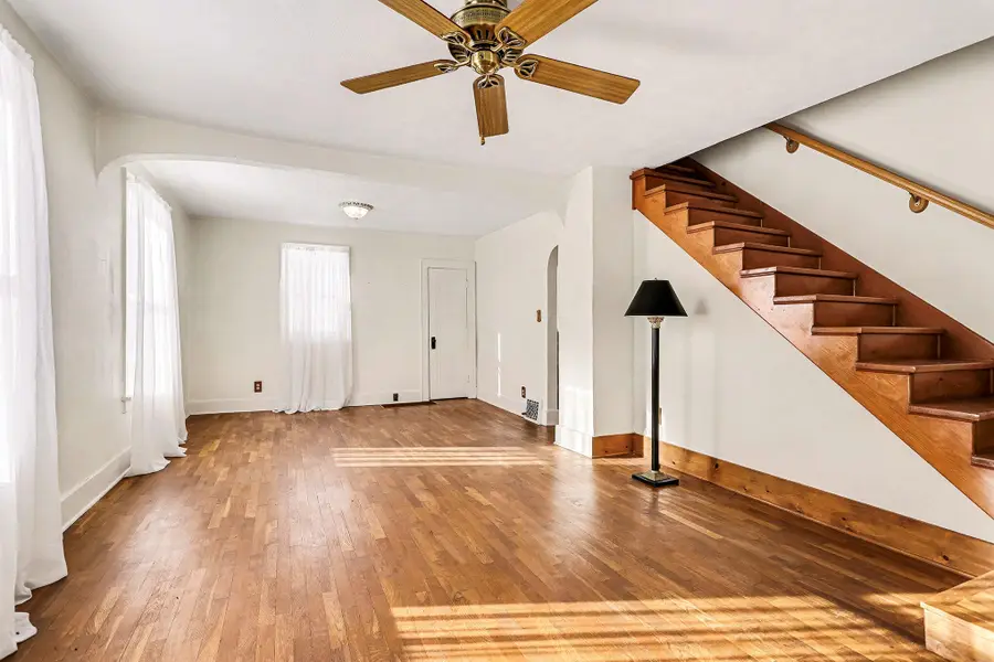 611 E Roosevelt Avenue E, Battle Creek, MI 49017 - Image #2