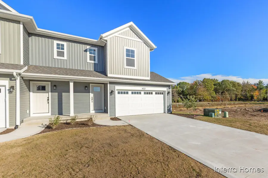 6122 Burgess Dr #9, Spring Lake, MI 49456 - Image #2