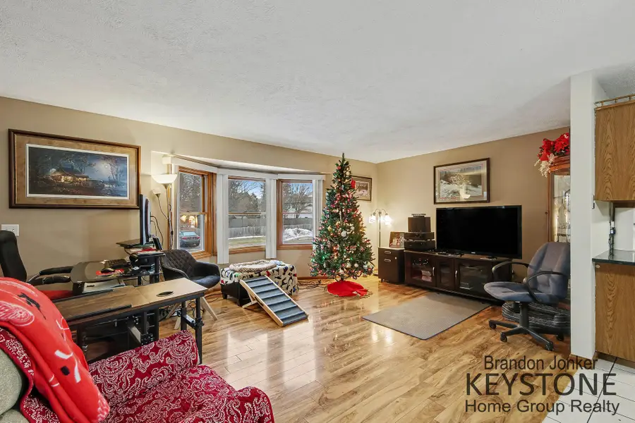 7384 Rezen Drive Ne, Rockford, MI 49341 - Image #3