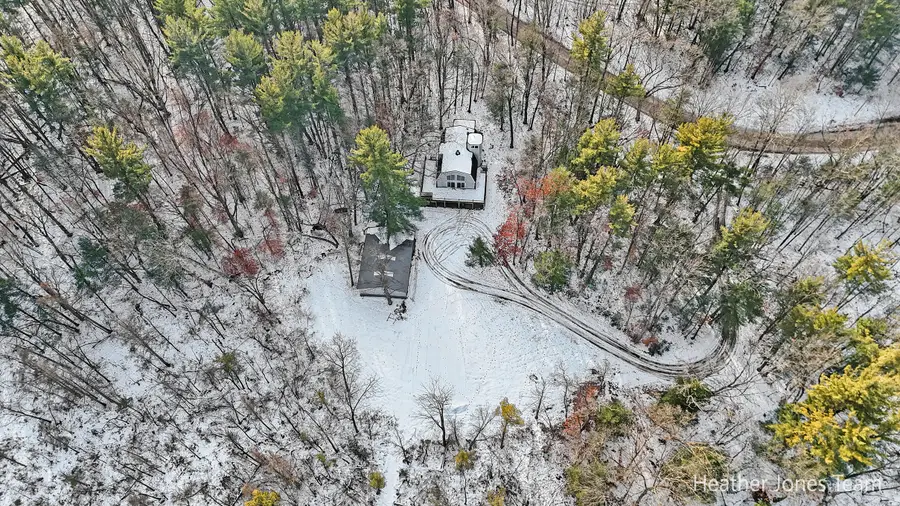 10136 Connelley Avenue Ne, Greenville, MI 48838 - Image #2