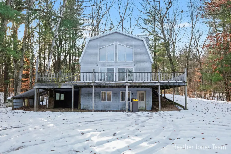 10136 Connelley Avenue Ne, Greenville, MI 48838 - Image #3