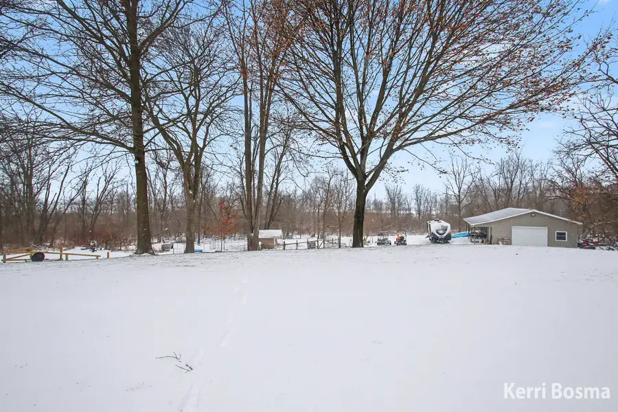 867 Paw Paw Drive, Holland, MI 49423 - Image #2