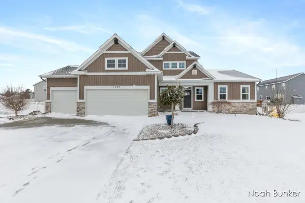 3857 Winsome Drive, Hudsonville, MI 49426