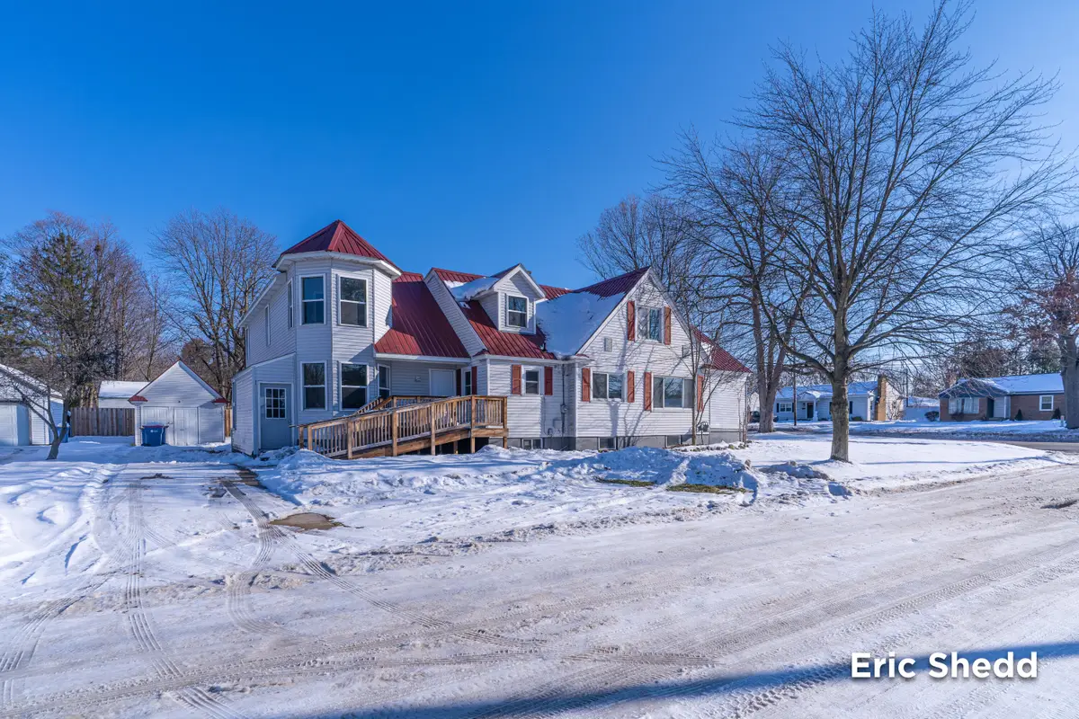 631 3 Mile Road Ne, Grand Rapids, MI 49505 - Image #1