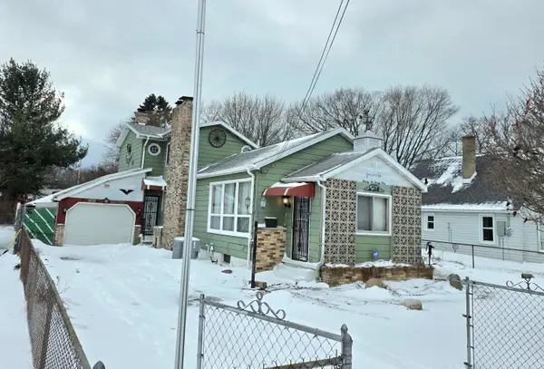 2231 Hughes Avenue, Norton Shores, MI 49441