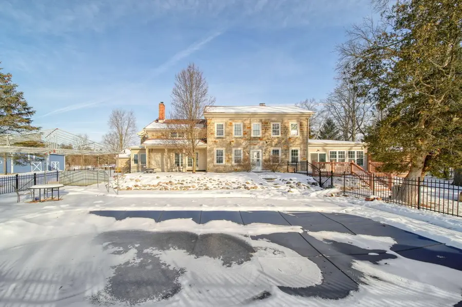 208 Glasgow Road, Jackson, MI 49201 - Image #2