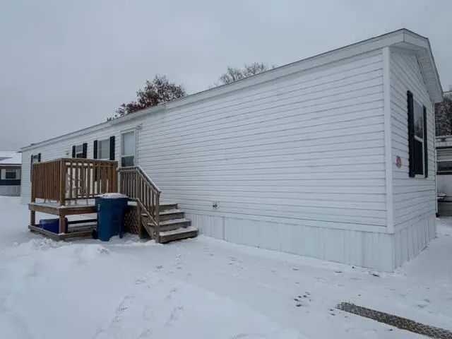 104 Robinhood Drive, Fremont, MI 49412 - Image #2