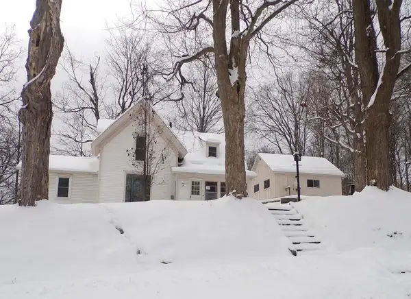 305 W Pine Street, Big Rapids, MI 49307