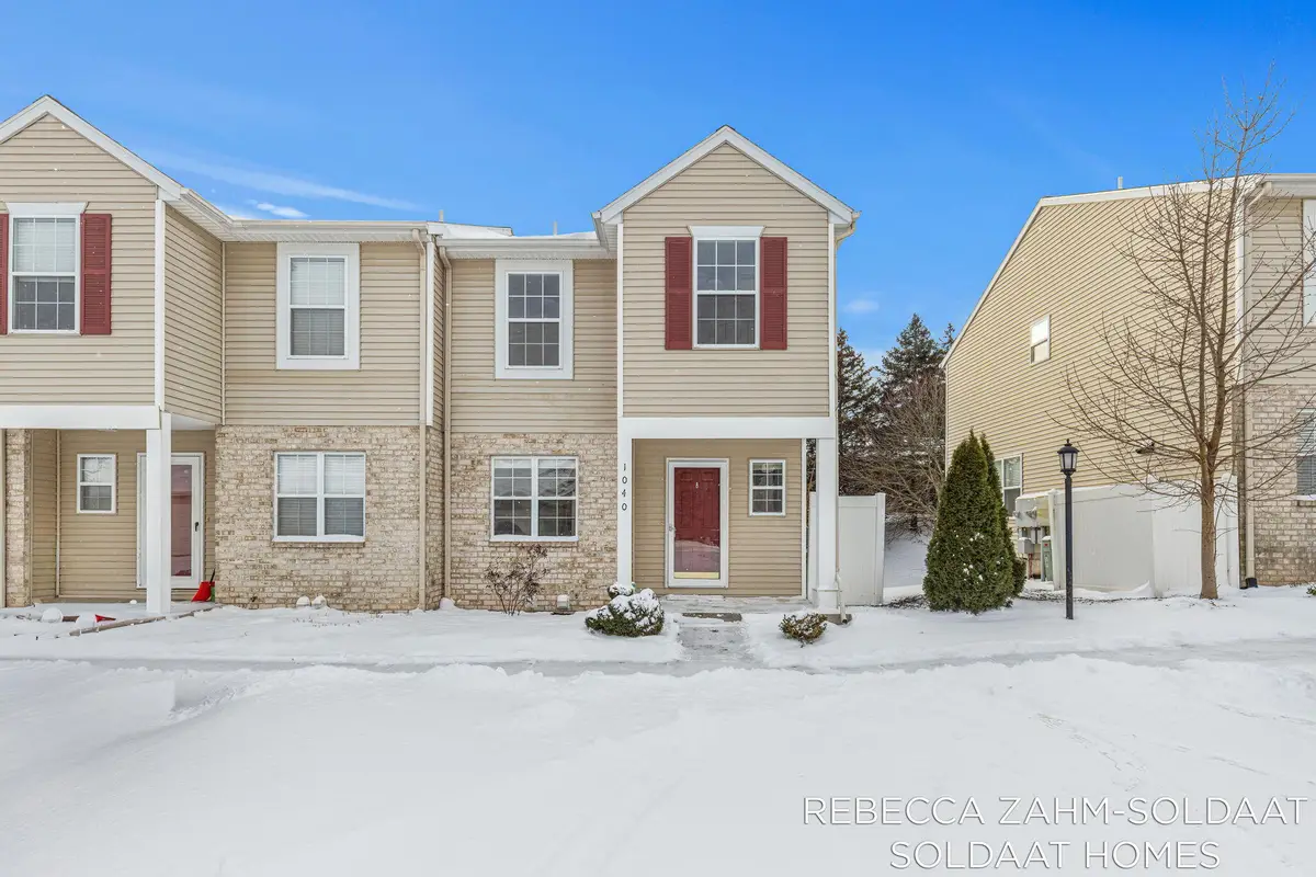 1040 Ada Place Drive Se #7, Grand Rapids, MI 49546 - Image #1
