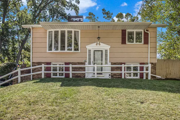 7610 Lake Wood Drive, Portage, MI 49002