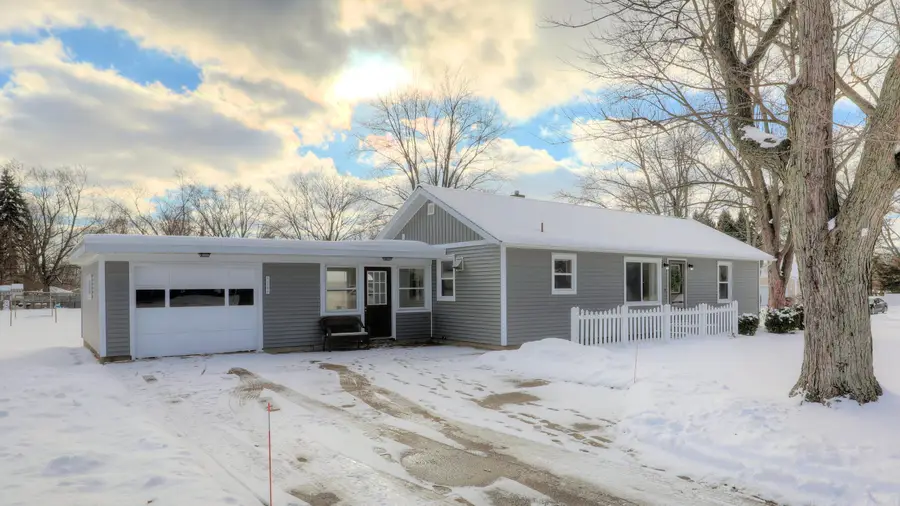 10588 Melvin Street, Zeeland, MI 49464 - Image #2