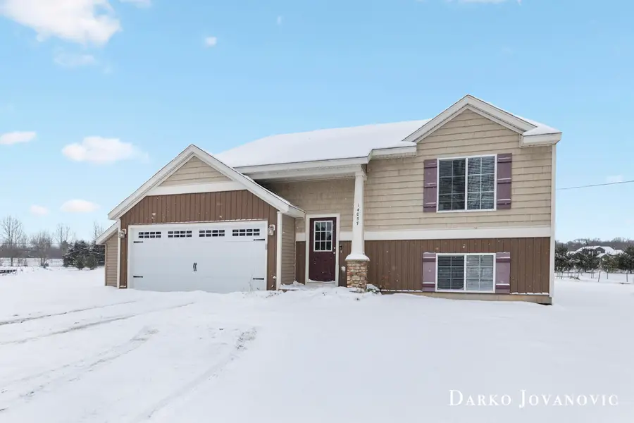 14057 Olin Lakes Drive Ne, Cedar Springs, MI 49319 - Image #2