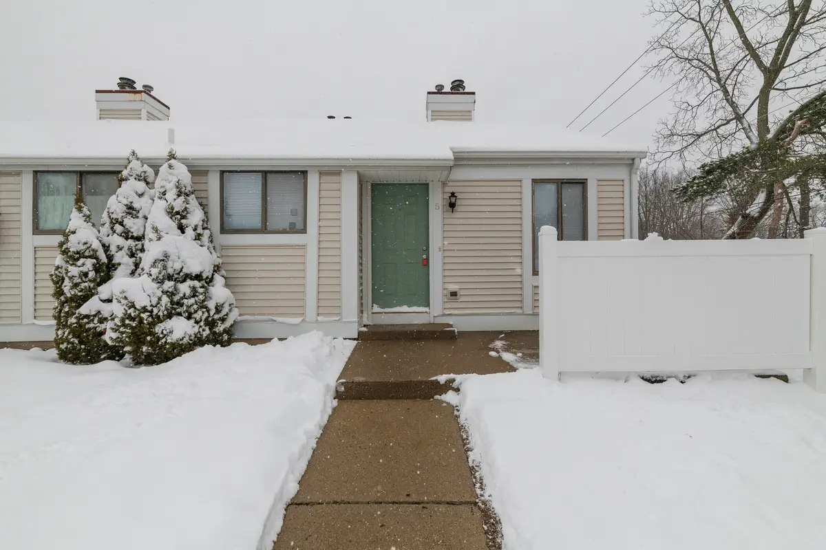 3320 Scots Pine Way #5, Portage, MI 49024 - Image #1