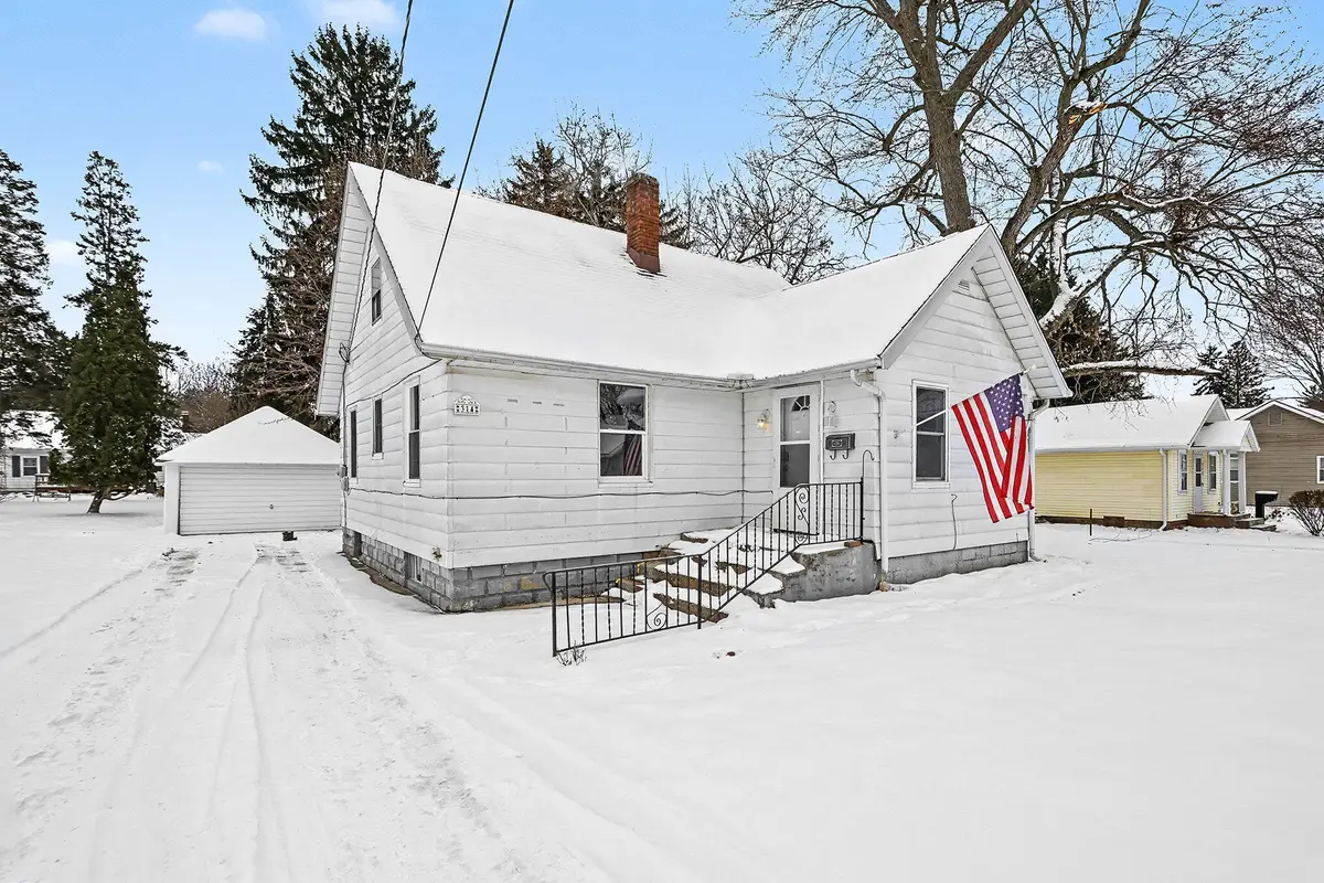 314 Chippewa Street, Buchanan, MI 49107 - Image #1
