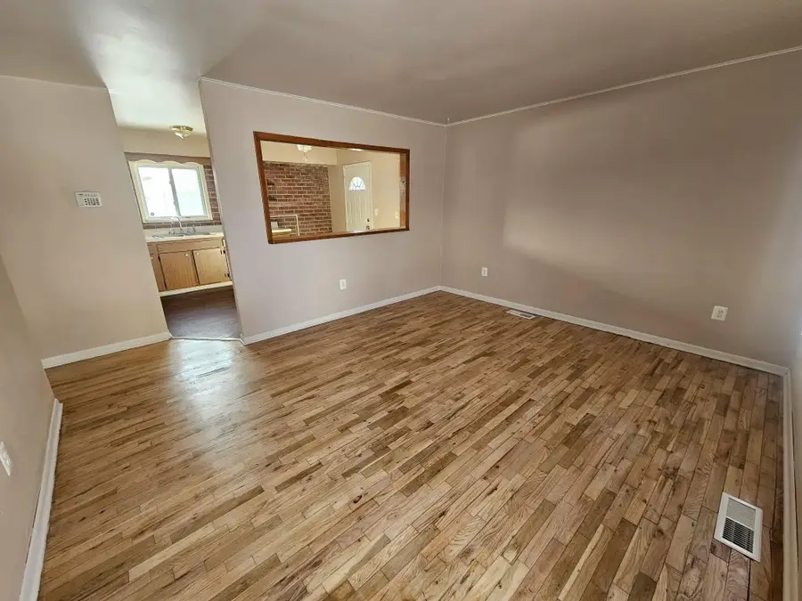 28339 Leroy Street, Romulus, MI 48174 - Image #3