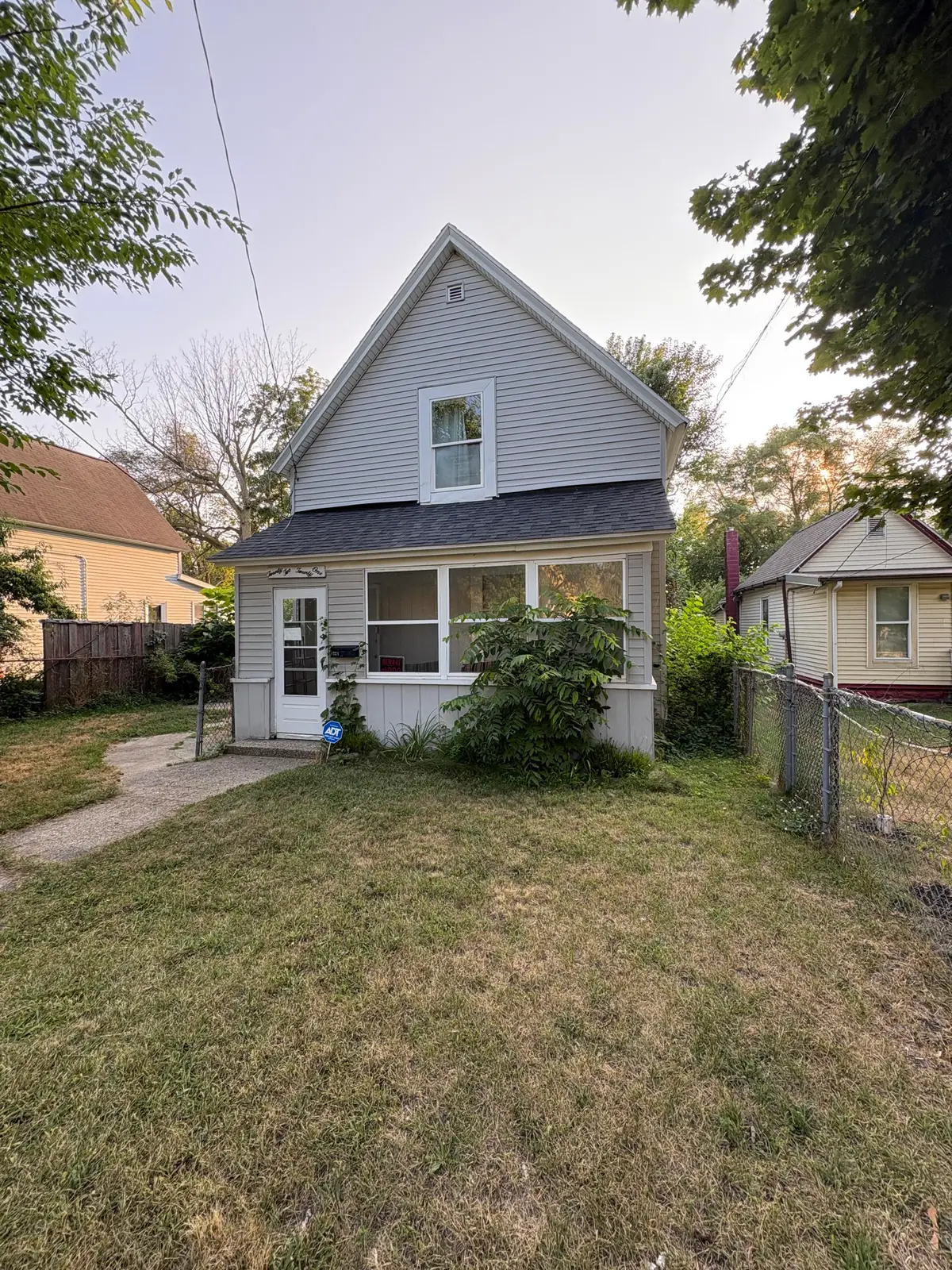 2221 Palace Avenue Sw, Grand Rapids, MI 49507 - Image #1