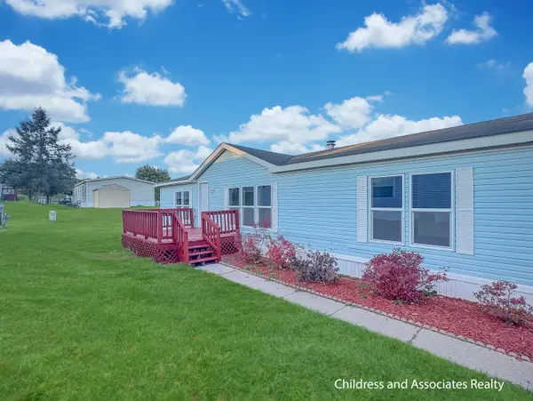 1491 Red Oak Lane Ne, Belmont, MI 49306