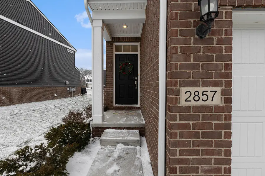 2857 Fairgrove Crescent, Ann Arbor, MI 48108 - Image #3
