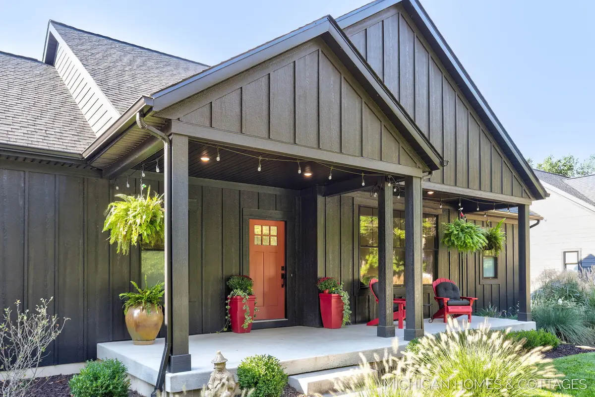 501 W Center Street, Douglas, MI 49406 - Image #1