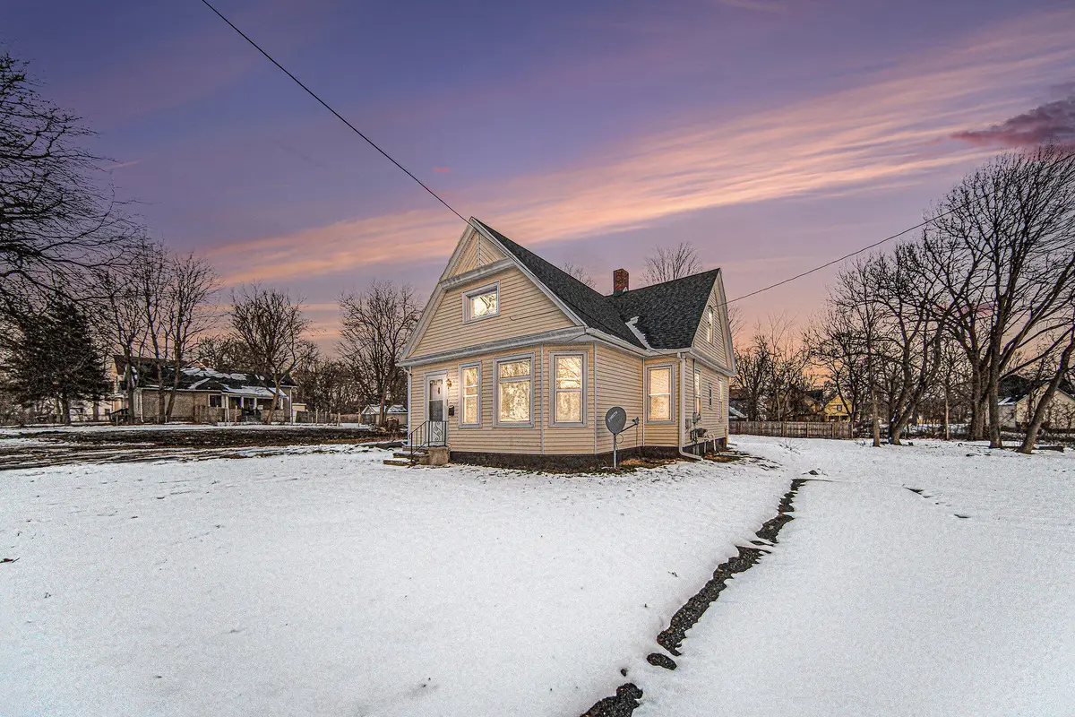 1023 Maple Avenue, Jackson, MI 49203 - Image #1